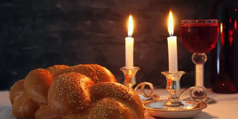 פמוטות לשבת וגביע קידוש